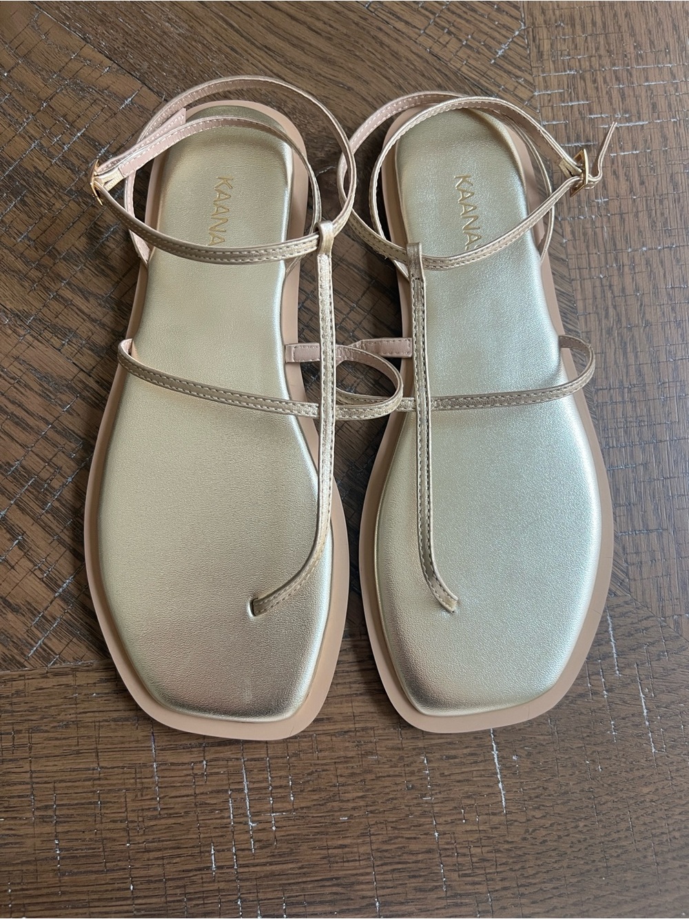 NIB Kaanas Aisha Strappy Gladiator Sandal in Gold - Picture 1 of 10